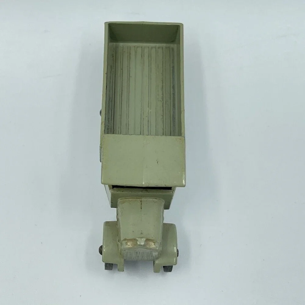 Matchbox Yesteryear Y6- AEC 'Y' Type Lorry 'OSRAM LAMPS' In Type 'A'  (MINT)
